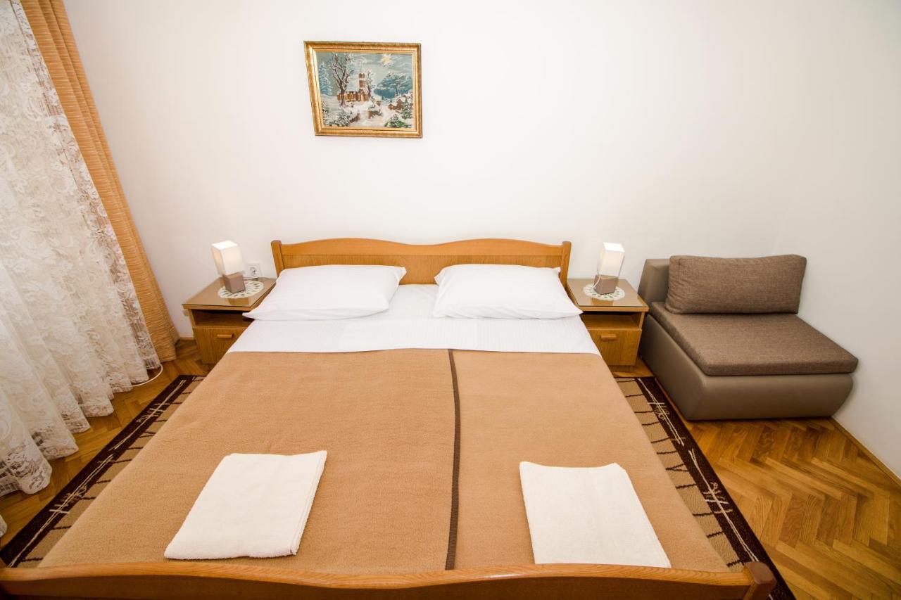 Rooms & Apartment Albina Baška Extérieur photo