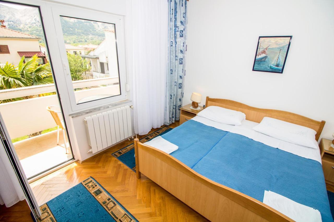 Rooms & Apartment Albina Baška Extérieur photo